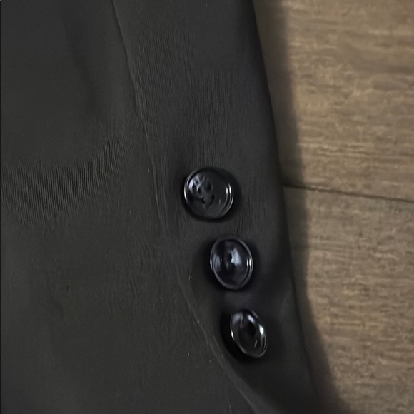 Zara Classic Black Blazer, size small, with pockets, lined one button - Picture 8 of 9